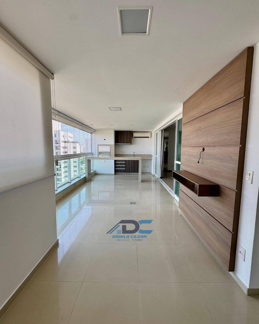 Apartamento à venda com 3 quartos, 193m² - Foto 2