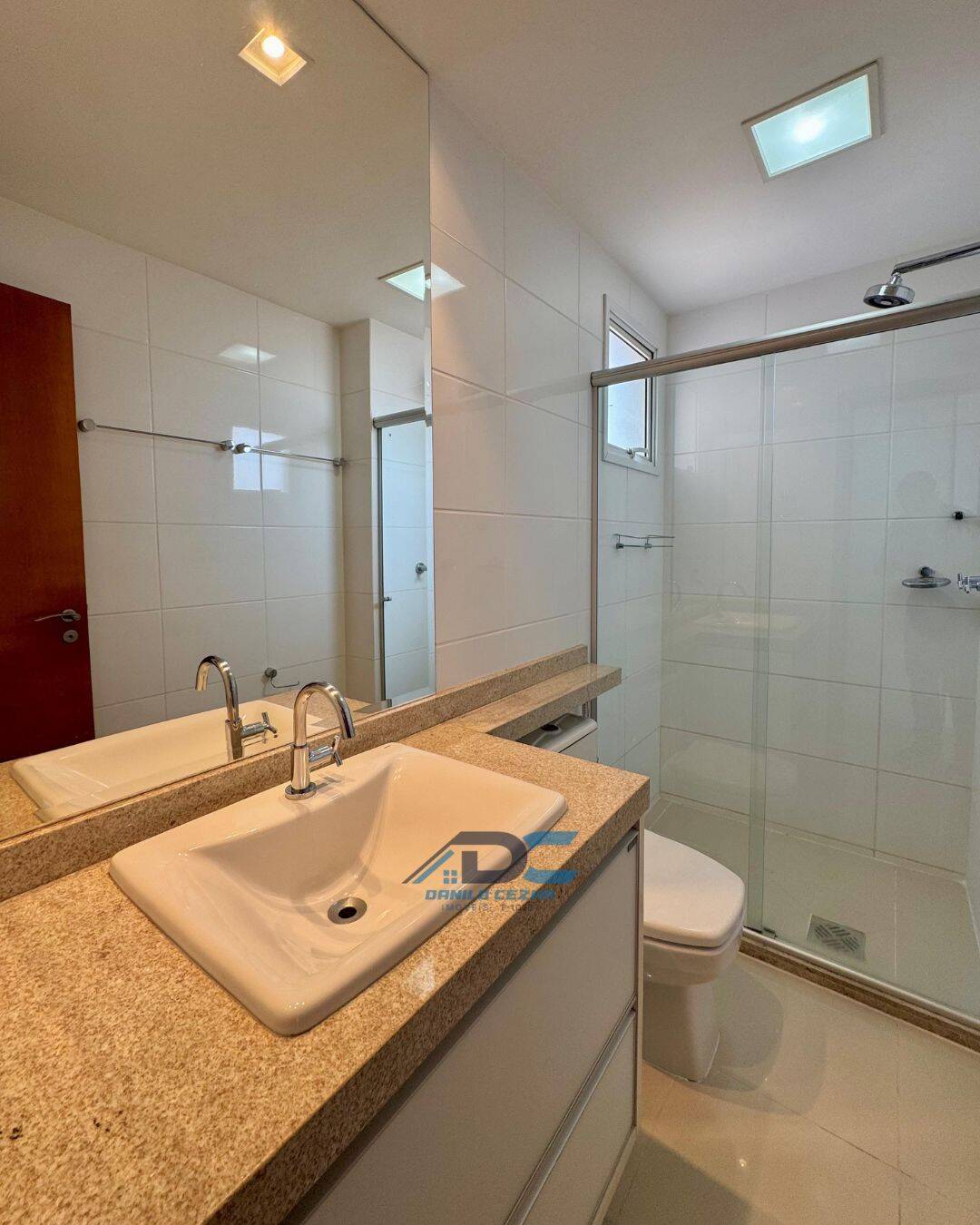 Apartamento à venda com 3 quartos, 193m² - Foto 11